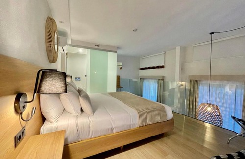 Santa Cruz de Tenerife Hotel | Hotel Emblemático Hi Suites