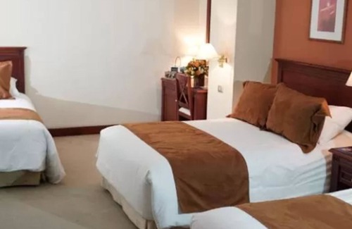 Ambato Hotel | Hotel Emperador