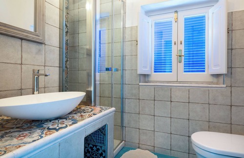 Panarea Hotel | Hotel Eunymos - Trattoria Da Francesco Panarea