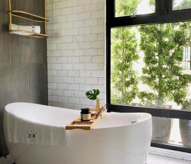 Sail Rock Beach Hotel | Hotel Everyday Life