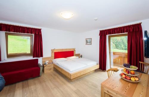 Sarentino Hotel | Hotel Feldrand