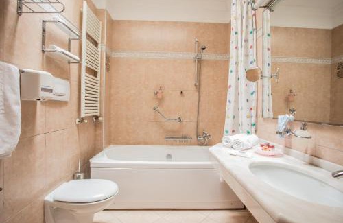 Pinarella Hotel | Hotel Gambrinus