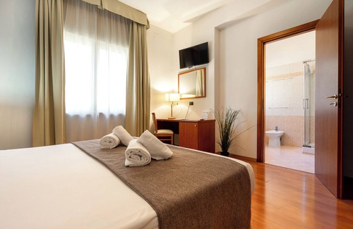 Latina Hotel | HOTEL GARDEN