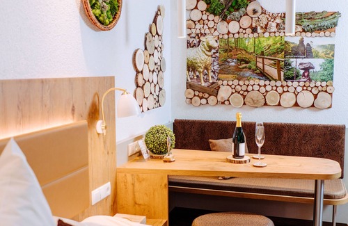 Dudenhofen Hotel | Hotel Goldenes Lamm