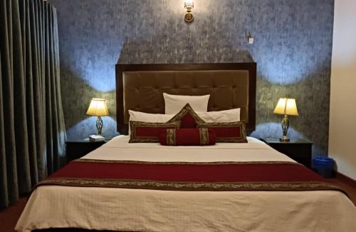 Gulberg House | Hotel Gulberg Grand
