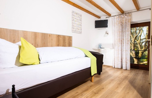 Uedem Hotel | Hotel Haus Nachtigall B&B