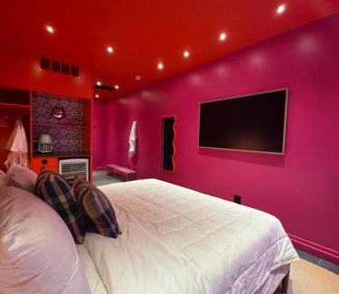 Cherokee Triangle House | Hotel Hilo - Room 204