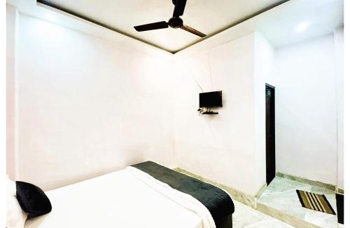 Sarnath House | Hotel HKG Homestay Varanasi Near Kashi Vishwanath Temple