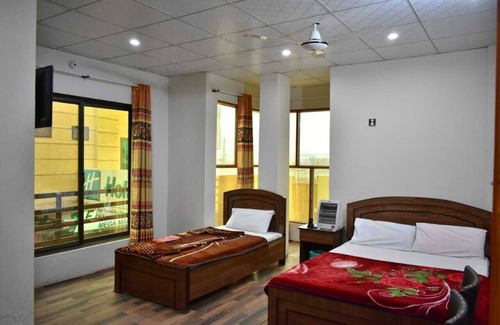 Shangla Hotel | Hotel Holiday Inn