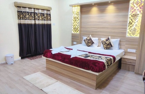 Daulatabad Hotel | Hotel Family Inn Central Bus Stand