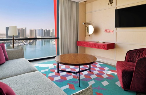 Downtown Dubai Hotel | Hotel Indigo Dubai Downtown by IHG