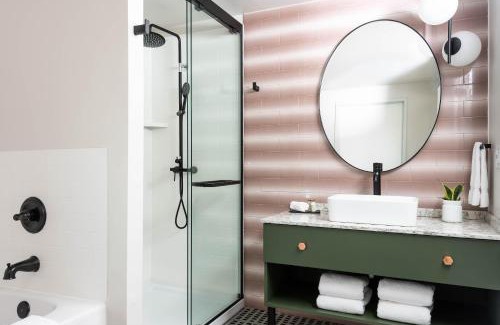 Central West End Hotel | Hotel Indigo Saint Louis Central West End by IHG