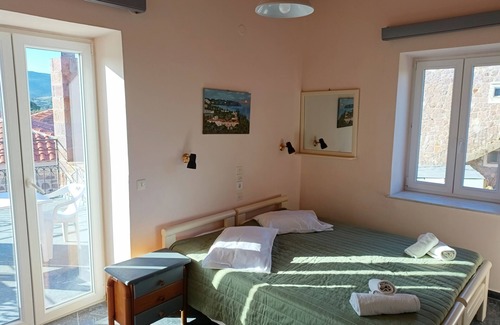 Mithimna Hotel | Hotel Iris