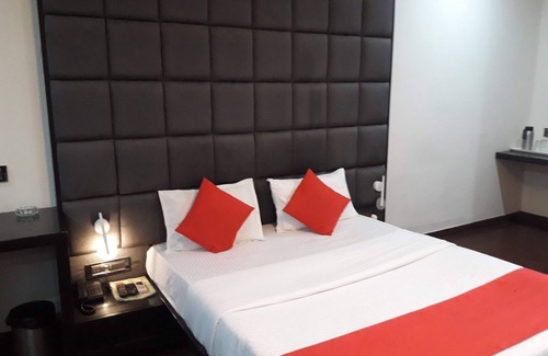 Kolar Road Hotel | Hotel Jalsa inn