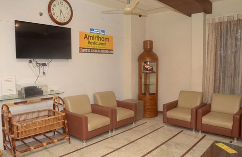 Thirukadaiyur Hotel | Hotel kanakabhishegam First Hotel From The Thirukadaiyur Temple