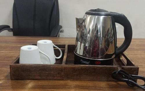 Gomti Nagar Hotel | Hotel Kingston House - Near Shaheed Path and Ayodhya Road