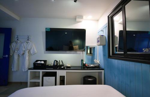 Chinju Hotel | Hotel Kkuljam Stay