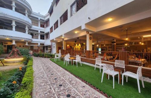 Santiniketan Hotel | Hotel Kolam