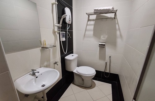 Taman Hijau Hotel | Hotel Kuang Hua Sitiawan Near To (UniKL-MIMET)