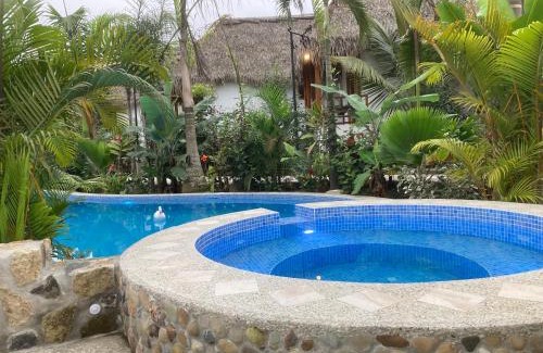 Puerto Lopez Hotel | Hotel La Costa International Salango