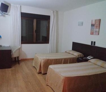 La Almunia de Dona Godina Hotel | Hotel La Bodega