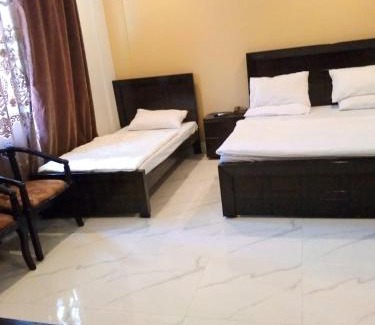 Dhirkot Hotel | Hotel La Orilla Muzaffarabad