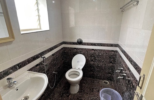 Gandhi Nagar Cabin | Hotel Lalitha Comfort