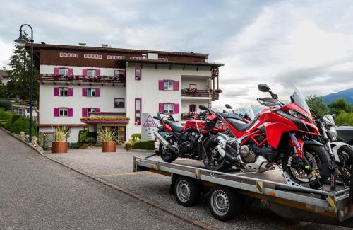 Castello-Molina di Fiemme Hotel | Hotel Latemar