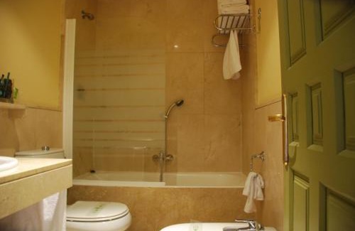 Old Town Hotel | Hotel Leonor de Aquitania