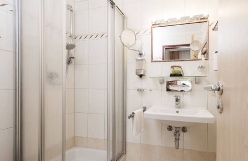 Pommelsbrunn Hotel | Hotel Lindenhof