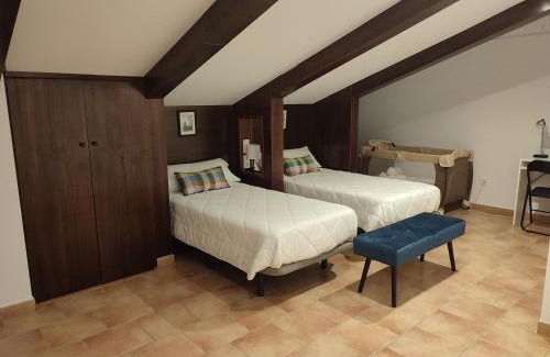 Iniesta Hotel | HOTEL LOS CAÑAS