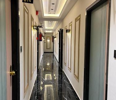 Adajan Hotel | Hotel Luxurious Inn