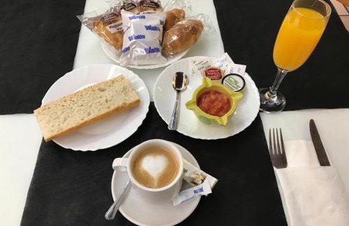 Santiago de la Ribera Hotel | Hotel Madrid