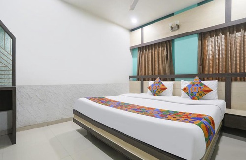 Surat Hotel | Hotel Merit
