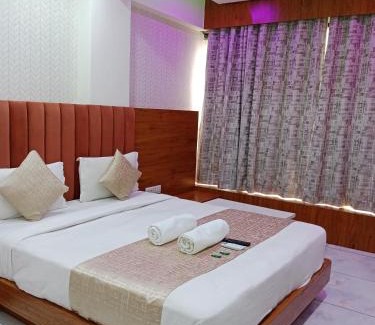 Vadodara House | Hotel Metro AC Room