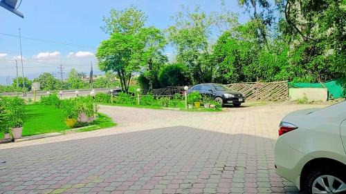 I-9 Hotel | Hotel Mid City