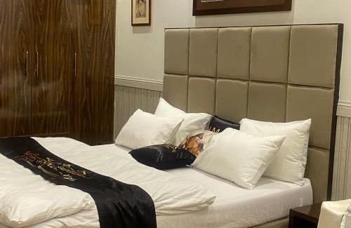 Islamabad Apartment | Hotel Milton Keynes