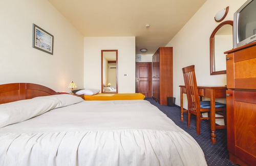Njivice Hotel | Hotel Miramare Njivice