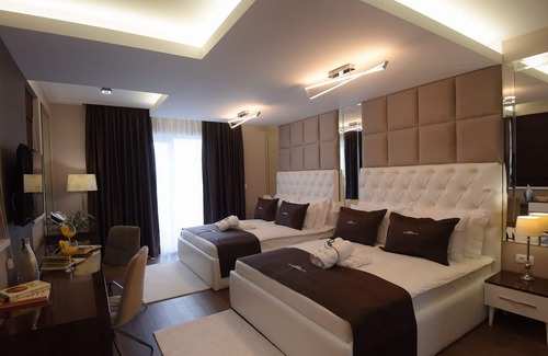 Petrovec Hotel | Hotel Mirror Skopje