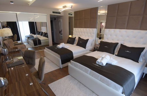 Petrovec Hotel | Hotel Mirror Skopje