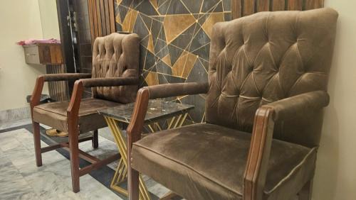 Gulshan-e-Iqbal Hotel | Hotel Moon Light