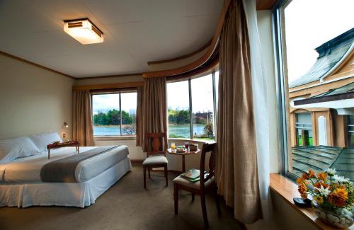 Valdivia Hotel | Hotel Naguilan