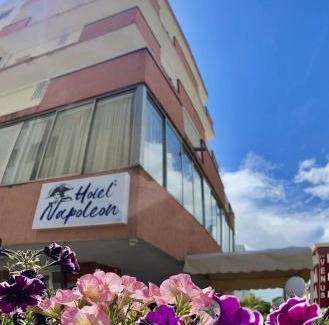 Fogliano Marina Hotel | Hotel Napoleon