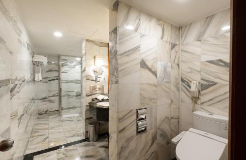 West District Hotel | Hotel National