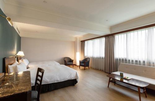 West District Hotel | Hotel National