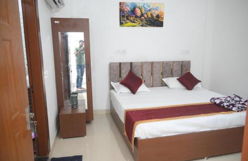 Misrikh House | Hotel Neelkanth Palace