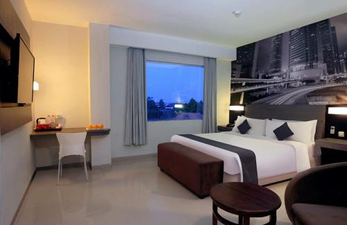 Semarang Hotel | Hotel Neo Candi Simpang Lima - Semarang by ASTON
