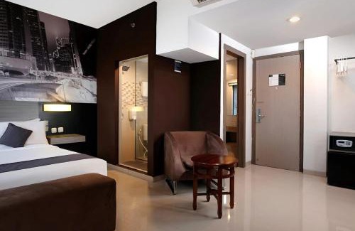 Semarang Hotel | Hotel Neo Candi Simpang Lima - Semarang by ASTON