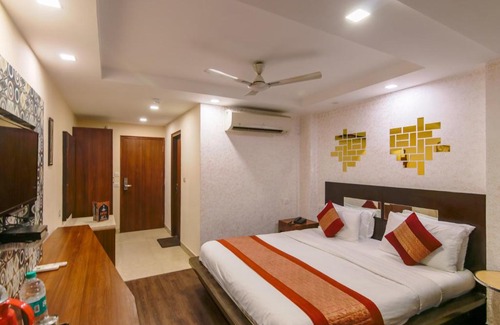 Paharganj Hotel | Hotel Neu Villa - Walk In from New Delhi Railway Station