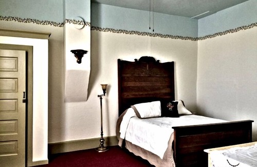 Alturas Hotel | Hotel Niles